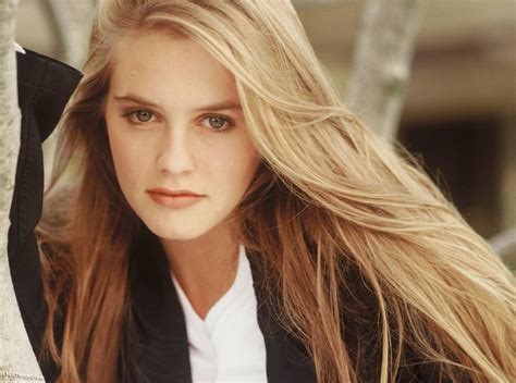 alicia silverstone height and weight